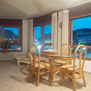 Lydia's With Castle View Appartement